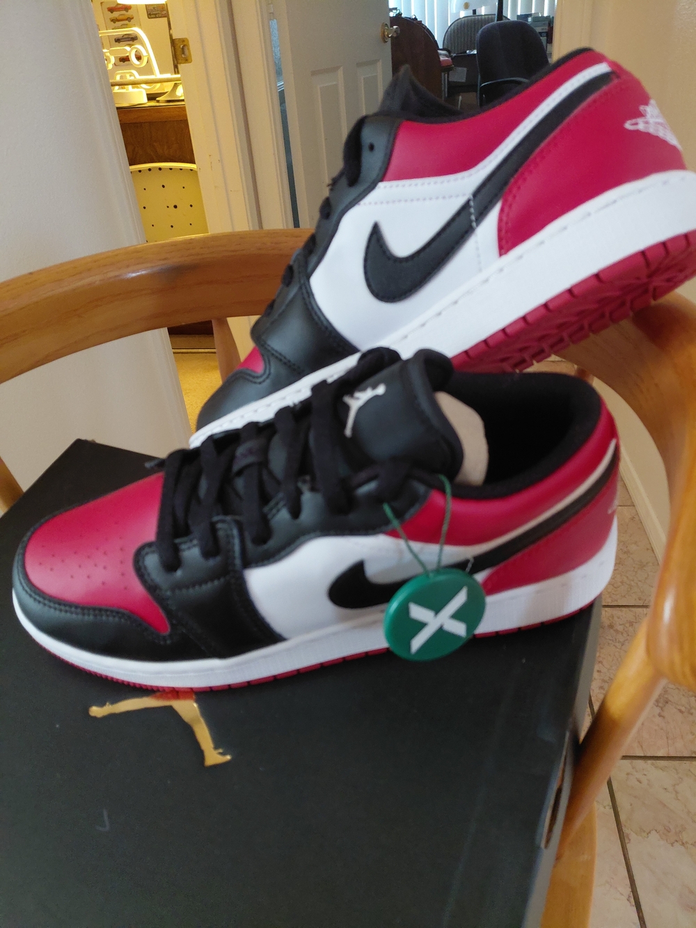 Brand NEW (Kids Or Women) Air Jordan 1'S Low Top Sneakers in Black & Red - Picture 2 of 6